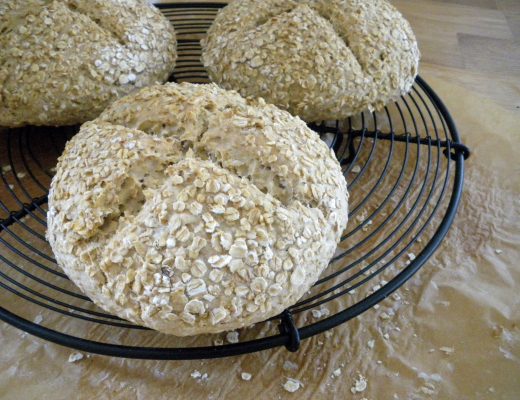Rezepte - Brötchen - Haferflockenbrötchen - vegan - weizenfrei - backen
